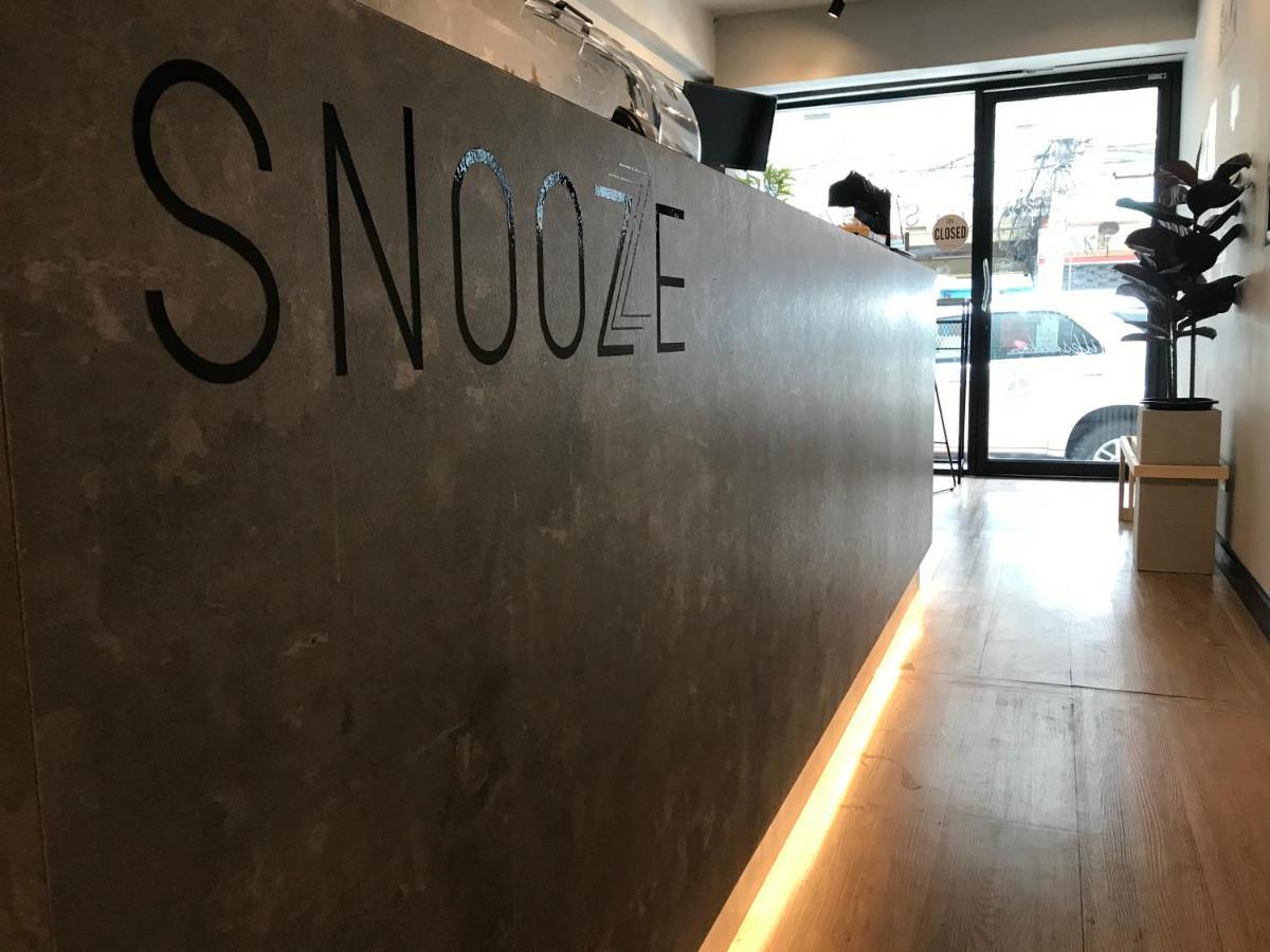 بانكوك Snoozzze Hostel ใกล้รถไฟฟ้า ย่านบางรัก (Adults Only) المظهر الخارجي الصورة