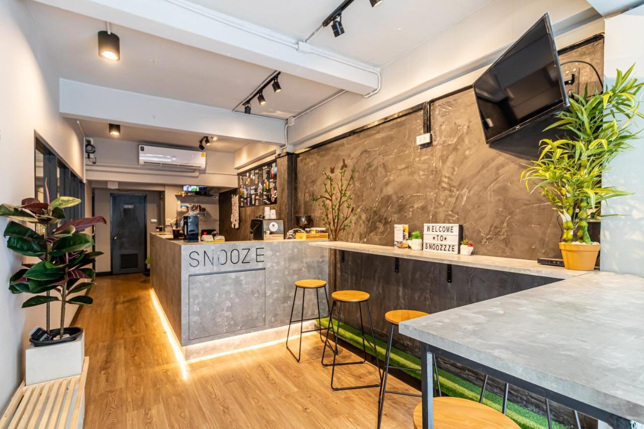 بانكوك Snoozzze Hostel ใกล้รถไฟฟ้า ย่านบางรัก (Adults Only) المظهر الخارجي الصورة