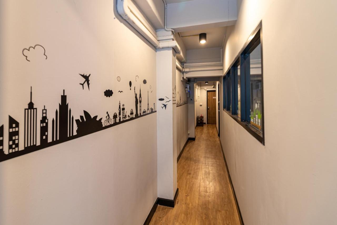 بانكوك Snoozzze Hostel ใกล้รถไฟฟ้า ย่านบางรัก (Adults Only) المظهر الخارجي الصورة