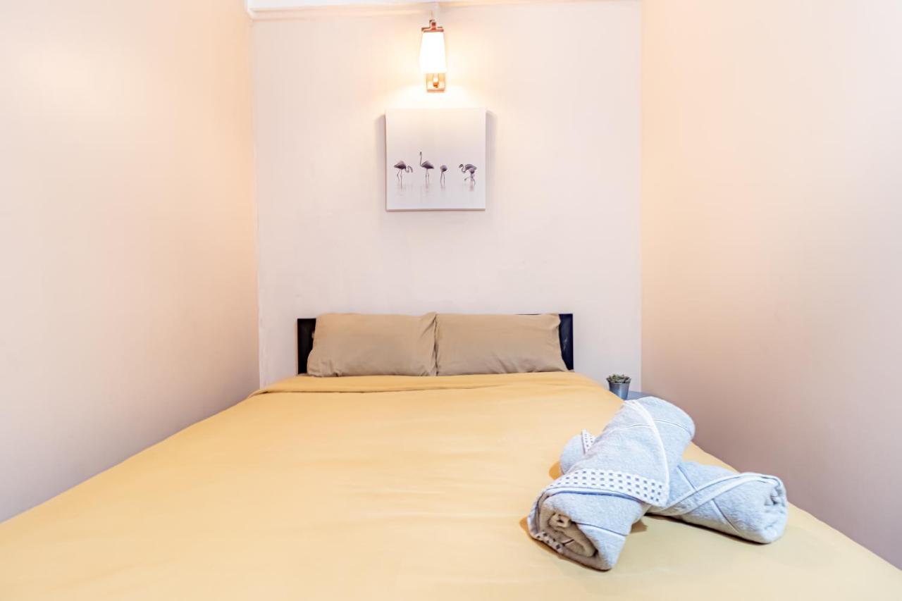 بانكوك Snoozzze Hostel ใกล้รถไฟฟ้า ย่านบางรัก (Adults Only) المظهر الخارجي الصورة