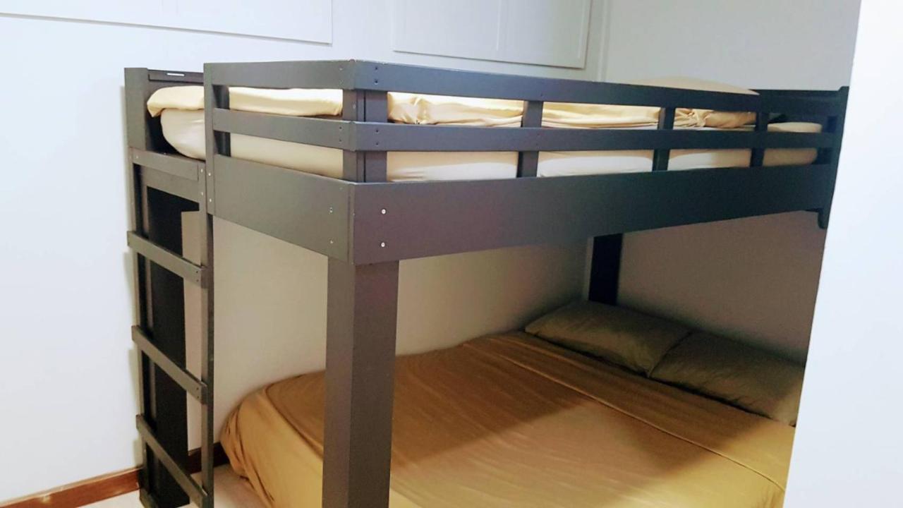 بانكوك Snoozzze Hostel ใกล้รถไฟฟ้า ย่านบางรัก (Adults Only) المظهر الخارجي الصورة